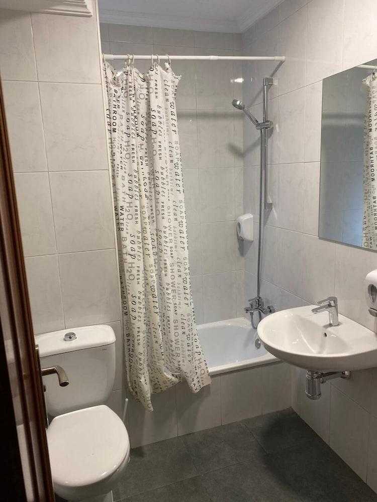 Hostal Uria Salamanca Buitenkant foto