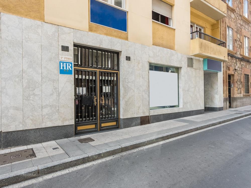 Hostal Uria Salamanca Buitenkant foto