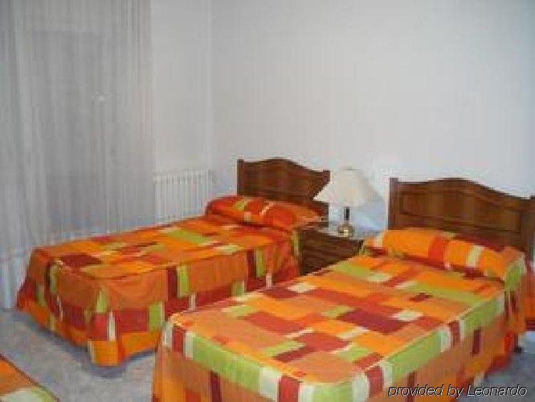 Hostal Uria Salamanca Buitenkant foto