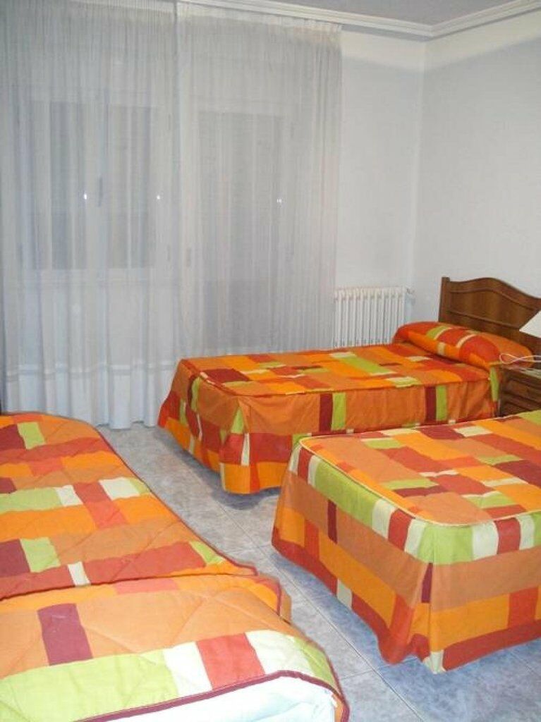 Hostal Uria Salamanca Buitenkant foto