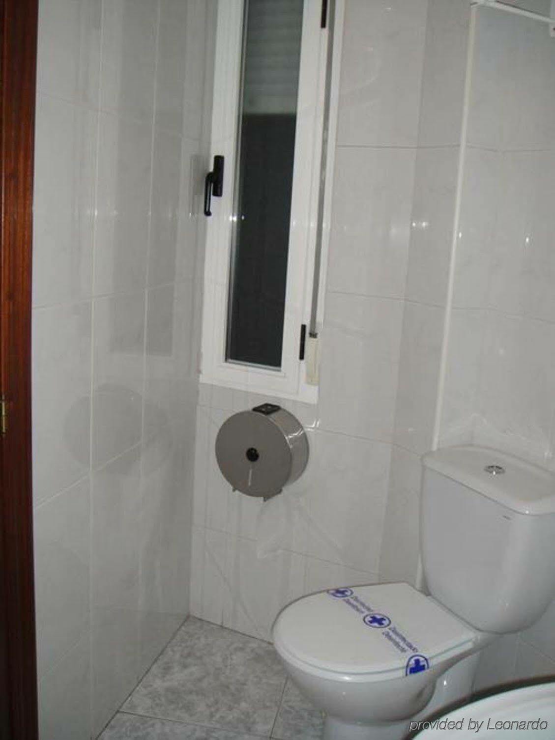 Hostal Uria Salamanca Buitenkant foto